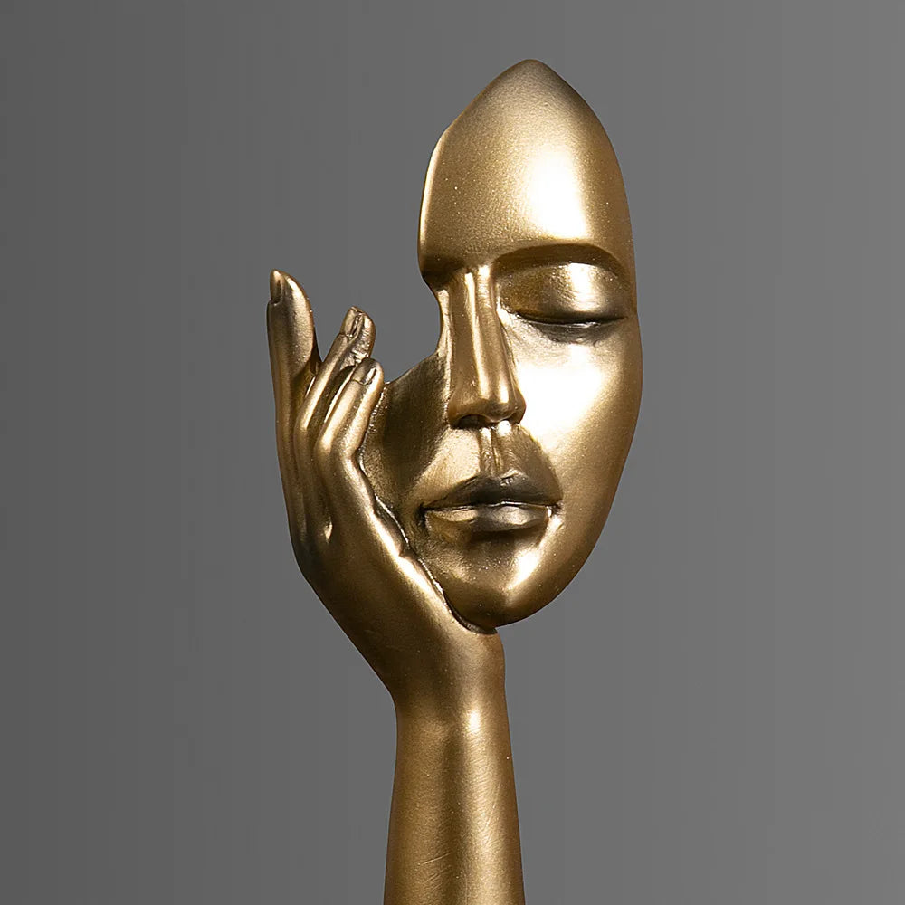 Mystic Mask: Estatueta de Máscara Abstrata em Resina
